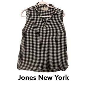 JONES New York sleeveless button up collared  blouse. Black and white. Size L.